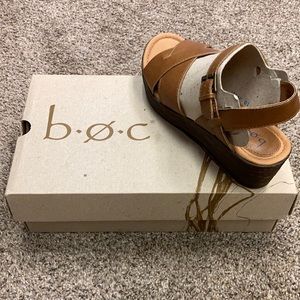 B.O.C women’s sandals
